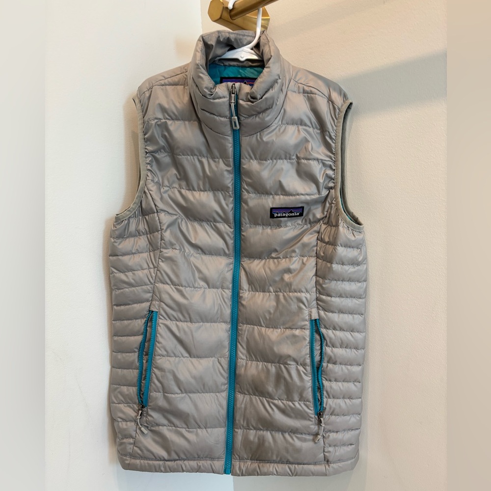 Patagonia Women's Down Vest - Light Gray and Aqua